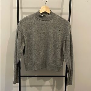 Everlane Gray Mock Neck Cashmere Sweater